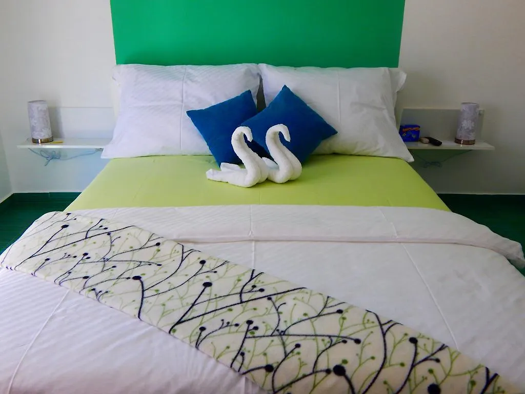 Apartments & Rooms Marinka ザダル