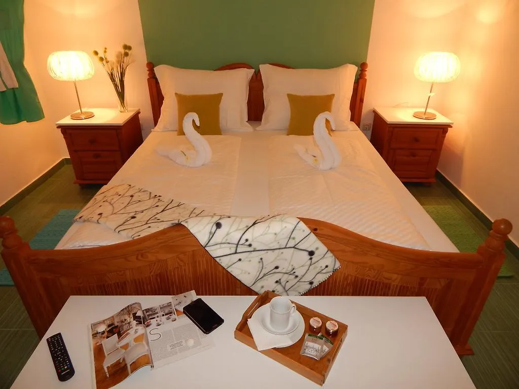 Apartments & Rooms Marinka ザダル
